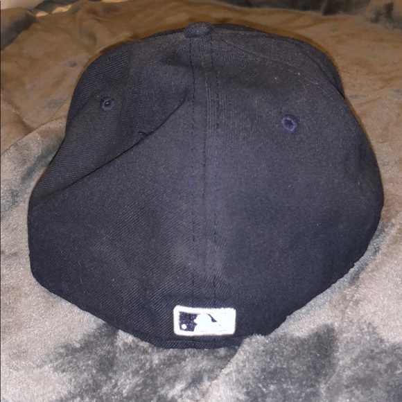 Black New York Yankees hat - Picture 3 of 6
